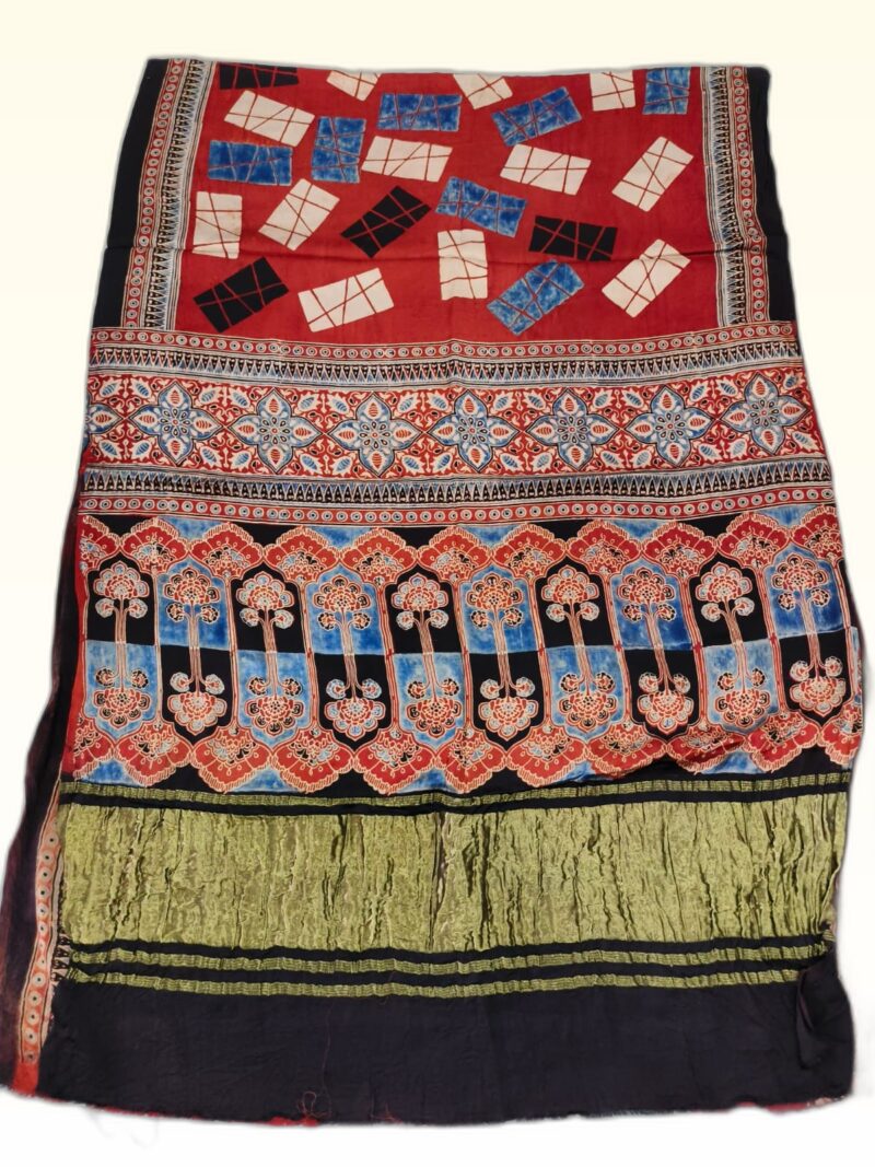Modal Clamp saree - Image 2